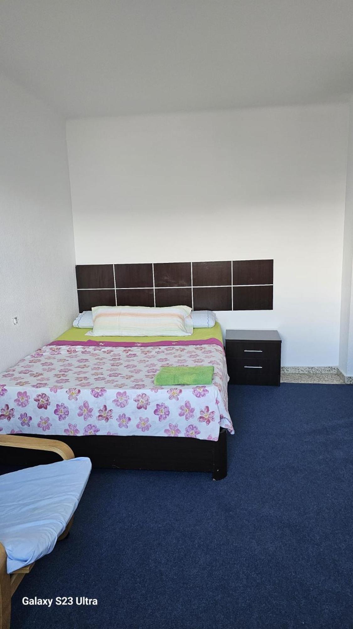 Habitacion Privada Centro Malaga Cerca Tren Maria Zambrano Y Playa Muy Buena Conexion Wifi Habitación foto
